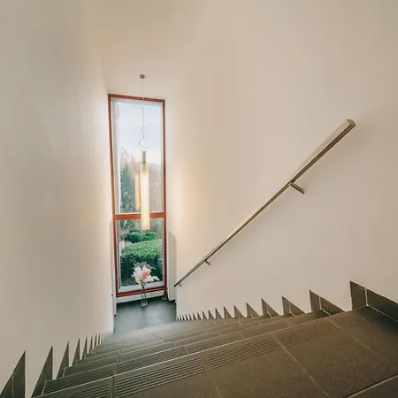 Daire Marvel 2bd In Modern With Cozy Terrace Prag
