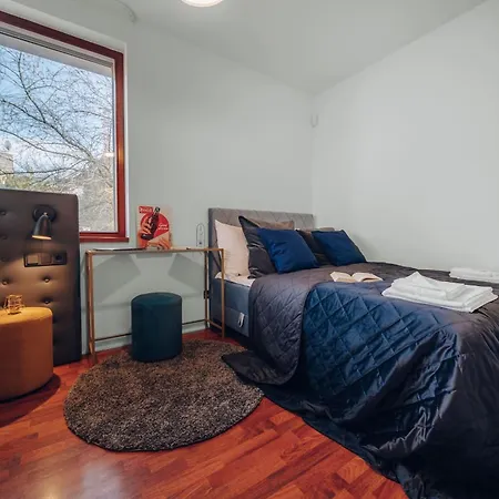 Daire Marvel 2bd In Modern With Cozy Terrace Prag