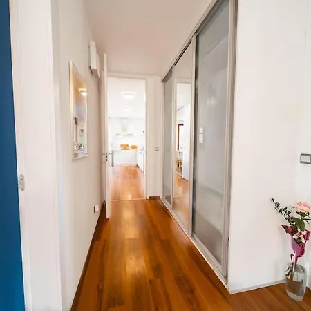 Marvel 2bd In Modern With Cozy Terrace Апартаменты