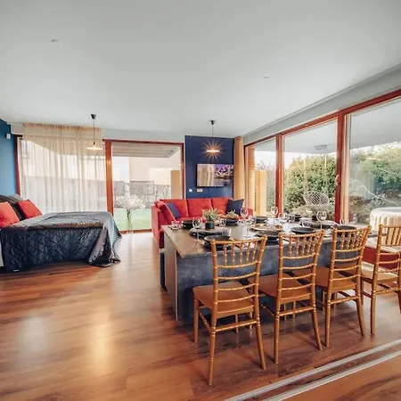 Marvel 2bd In Modern With Cozy Terrace Prága