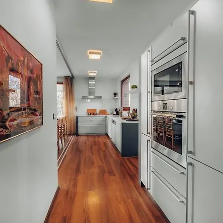 Marvel 2bd In Modern With Cozy Terrace *