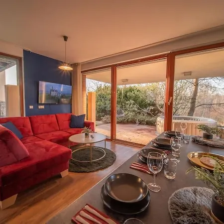 Marvel 2bd In Modern With Cozy Terrace